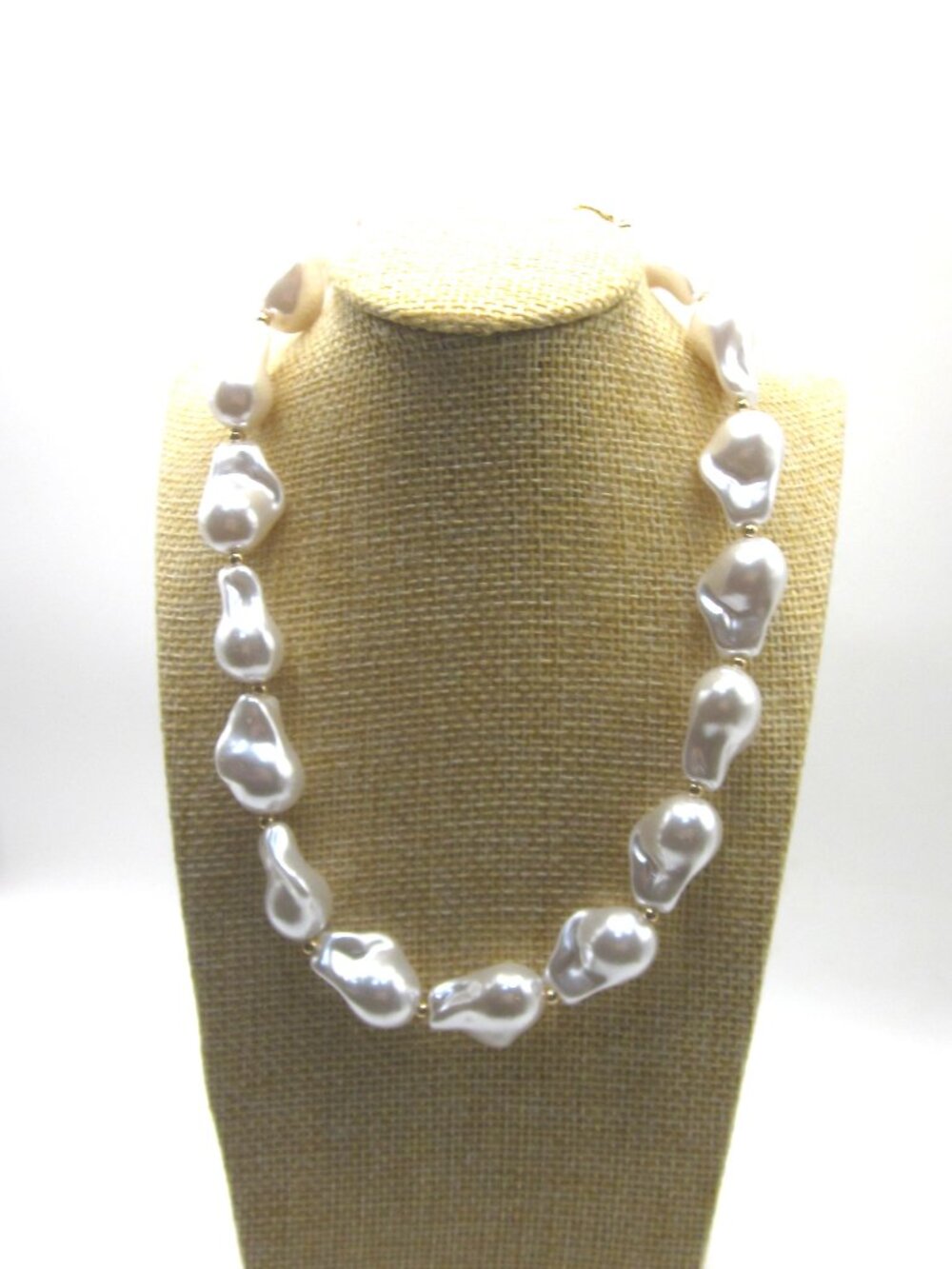 Baroque Style Faux Pearl Necklace